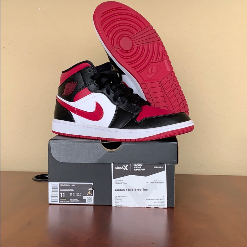 Air Jordan 1 Bred Toes